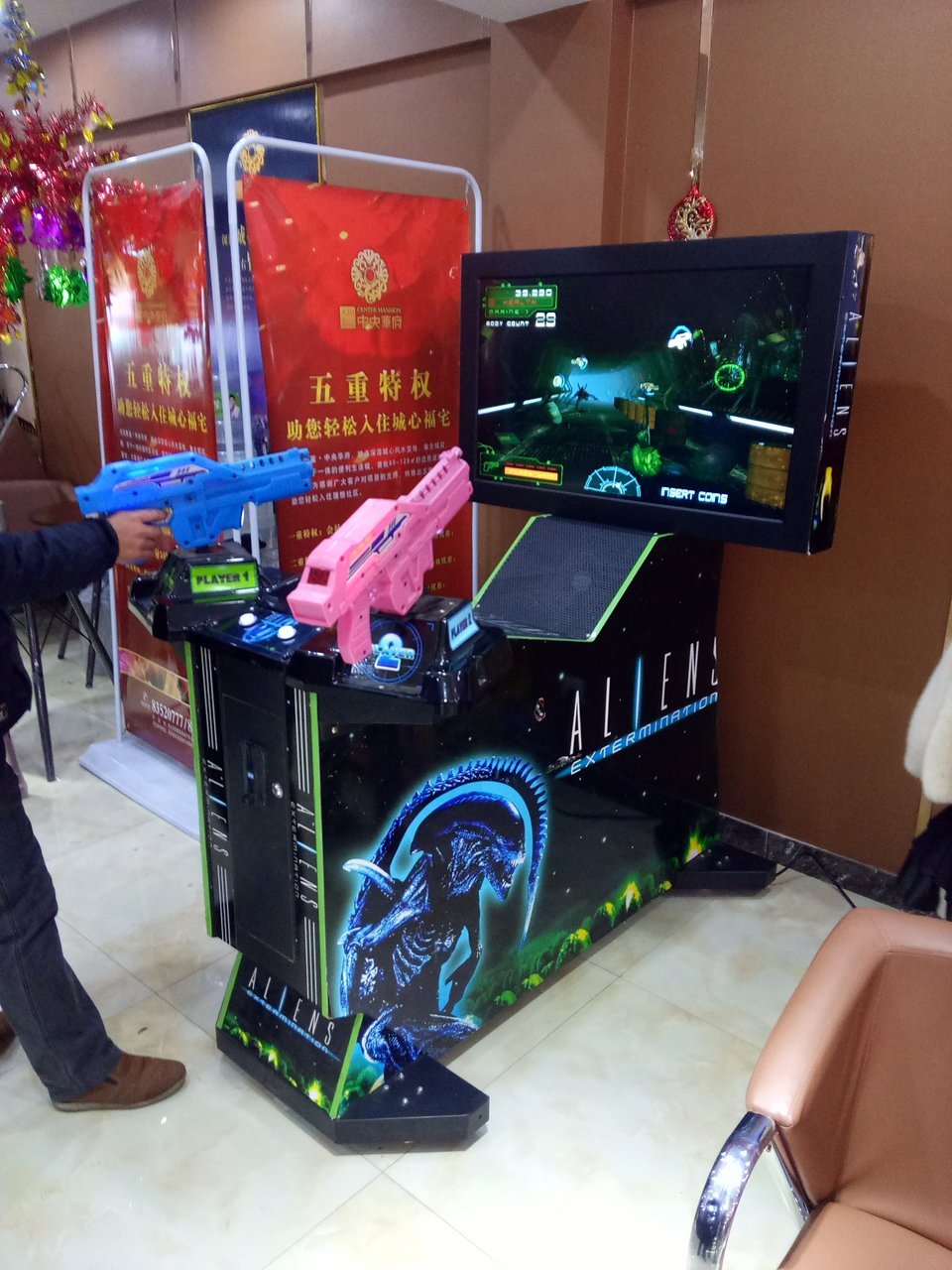 模拟击,打气球,摇摆机,大头贴,愤怒的小鸟,xbox体感游戏切水果,格斗机