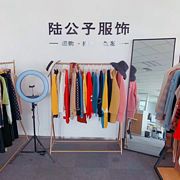 杭州余杭衣哥陆公子服饰商行